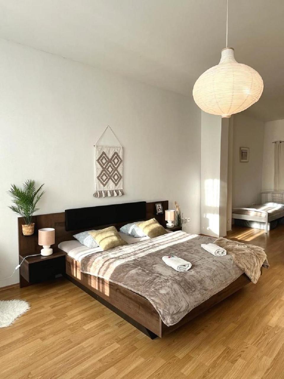 Apartment Olivia - Old Town Братислава Екстериор снимка