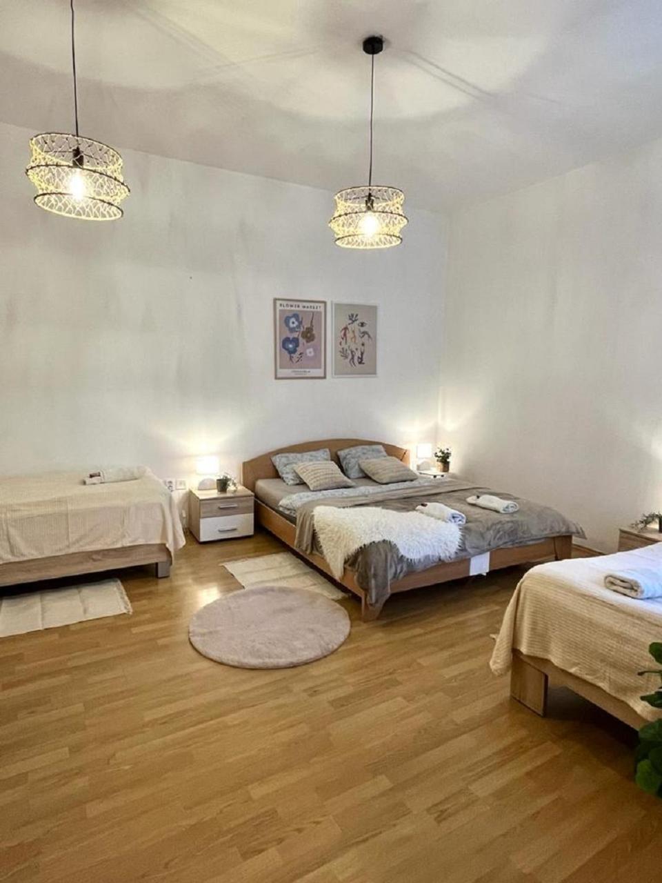 Apartment Olivia - Old Town Братислава Екстериор снимка